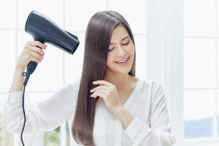 سشوار بکشیم یا طبیعی خشک کنیم؟